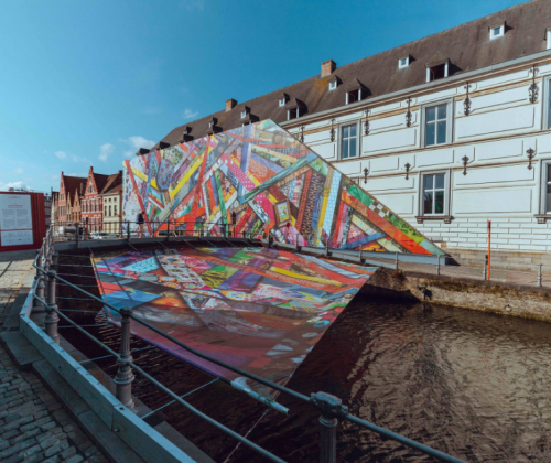 Waarom “Happy Coincidences” geen toeval is, of hoe een gemeenschap een kunstwerk kan worden Waarom “Happy Coincidences” geen toeval is, of hoe een gemeenschap een kunstwerk kan worden