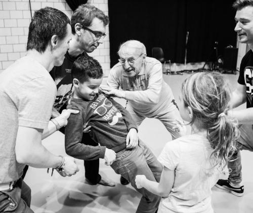 Toolkit voor inclusieve danspraktijk: de Shift Dance Toolkit Toolkit voor inclusieve danspraktijk: de Shift Dance Toolkit