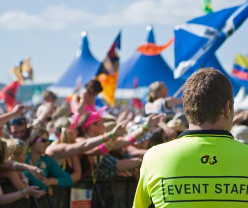 PRAKTISCHE TIPS om je event of ruimte veiliger, toegankelijk en laagdrempelig te maken PRAKTISCHE TIPS om je event of ruimte veiliger, toegankelijk en laagdrempelig te maken